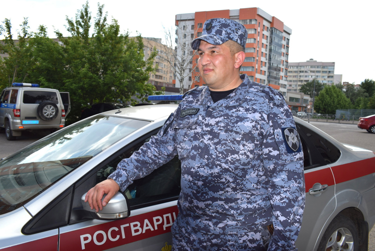 В День семьи, любви и верности сотрудник казанского УВО Росгвардии старший прапорщик Ильнар Рамазанов рассказал историю своей семьи 