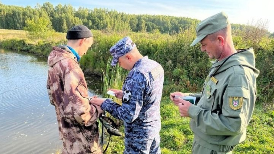 Сотрудники ЛРР Управления Росгвардии по Республике Татарстан Росгвардия напоминают охотникам о необходимости соблюдения требований законодательства в сфере оборота оружия  