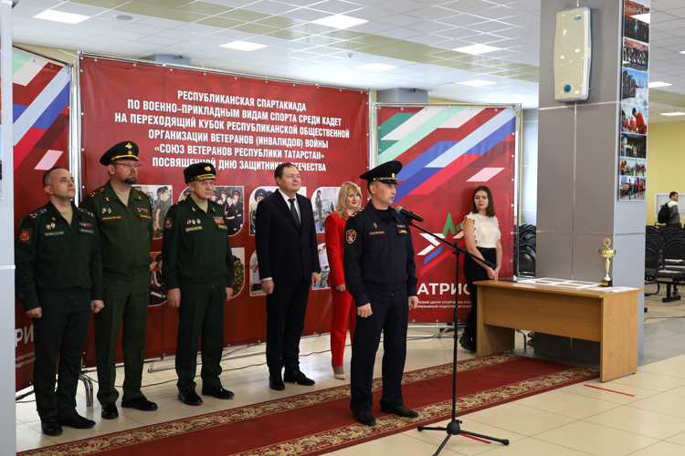 Офицеры военно-политических органов Управления Росгвардии по Республике Татарстан отмечают профессиональный праздник 