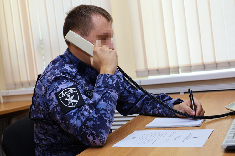 В Казани офицер территориального Управления Росгвардии ответил на вопросы о приеме на службу