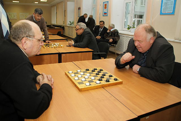 70-летний юбилей отмечает ветеран вневедомственной охраны Росгвардии подполковник милиции в отставке Александр Куприянов 