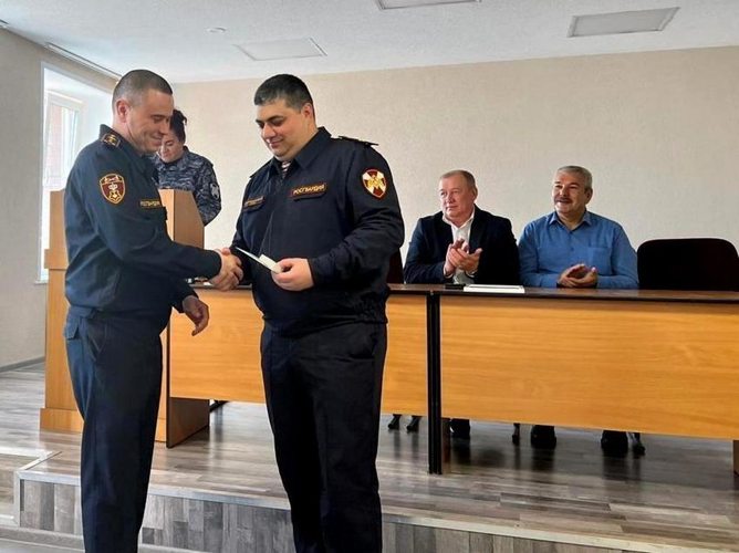 В Альметьевске сотрудники вневедомственной охраны отметили профессиональный праздник