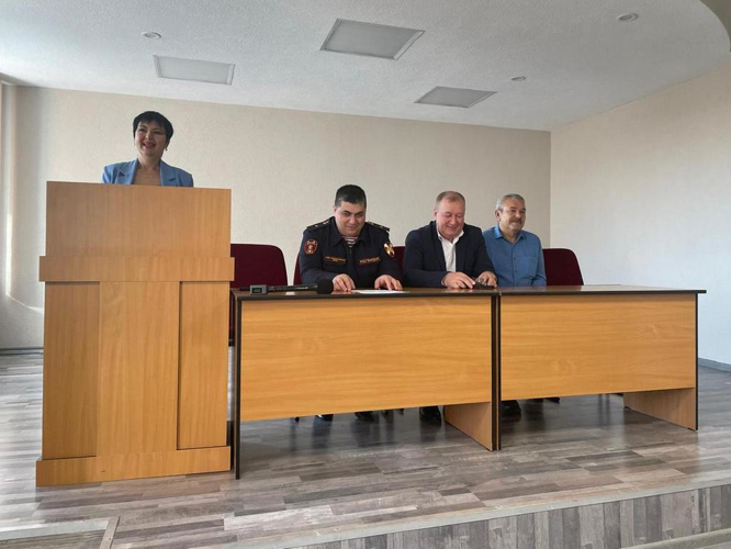 В Альметьевске сотрудники вневедомственной охраны отметили профессиональный праздник