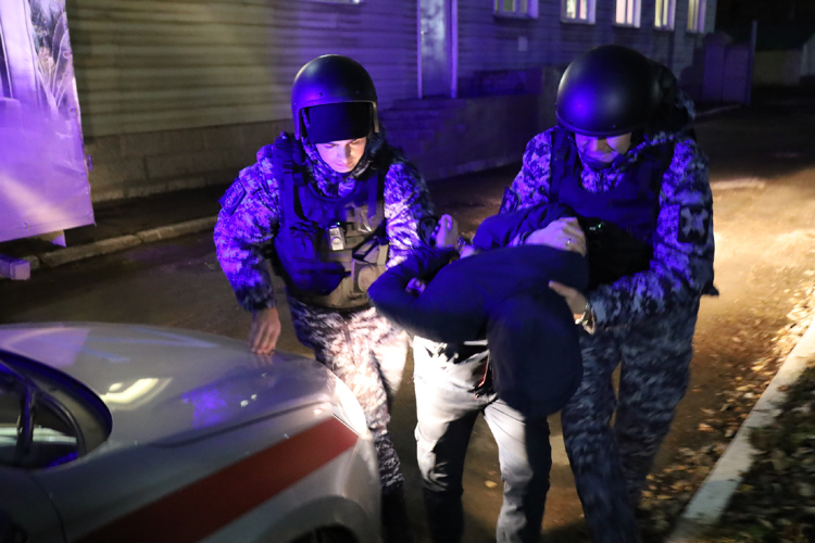 В Татарстане сотрудники и работники подразделений вневедомственной охраны Росгвардии отмечают профессиональный праздник