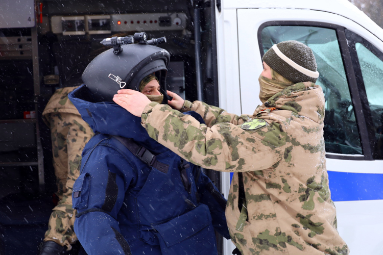 В Татарстане специалисты инженерной службы Росгвардии отметили профессиональный праздник