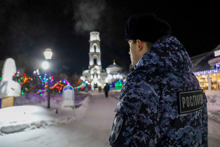 Росгвардия приняла участие в обеспечении правопорядка во время празднования Рождества Христова в Татарстане 