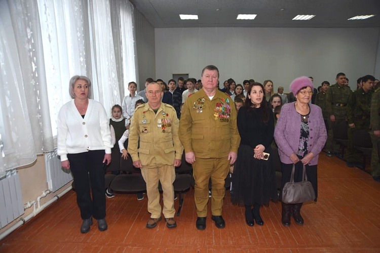В Мамадышском районе Татарстана ветеран вневедомственной охраны Росгвардии принял участие в открытии Года защитника Отечества 