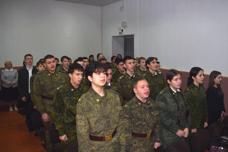 В Мамадышском районе Татарстана ветеран вневедомственной охраны Росгвардии принял участие в открытии Года защитника Отечества 