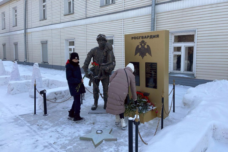 В казанском полку Росгвардии почтили память погибших на СВО однополчанах