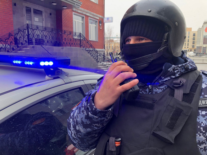 В Набережных Челнах сотрудники Росгвардии задержали мужчину, подозреваемого в краже из строительного магазина 