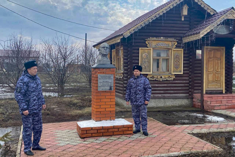Росгвардейцы продолжают рассказывать о памятных местах Татарстана в рамках Всероссийской акции «Росгвардия-гид»