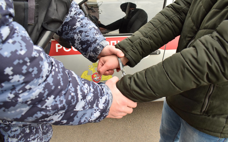 Сотрудники Росгвардии в Казани задержали подозреваемого в умышленном причинении тяжкого вреда здоровью пенсионеру