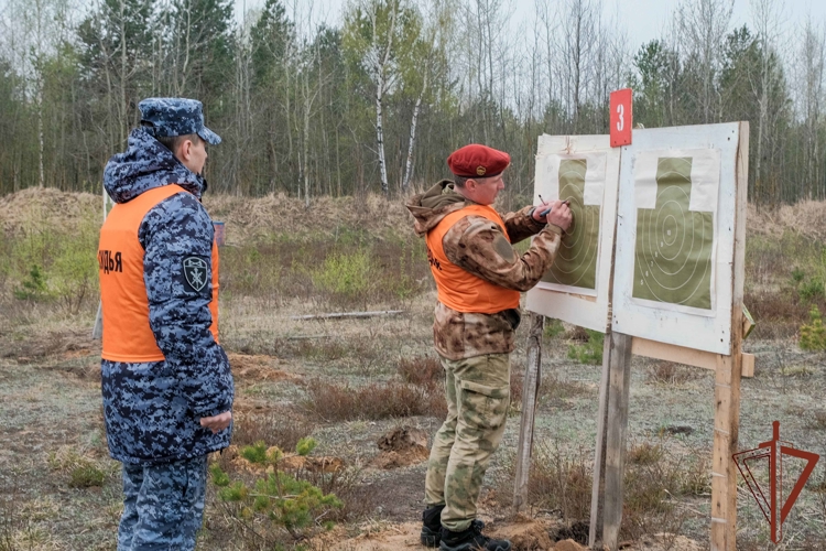 Команда Управления Росгвардии по Республике Татарстан завоевала серебро в окружном чемпионате по стрельбе