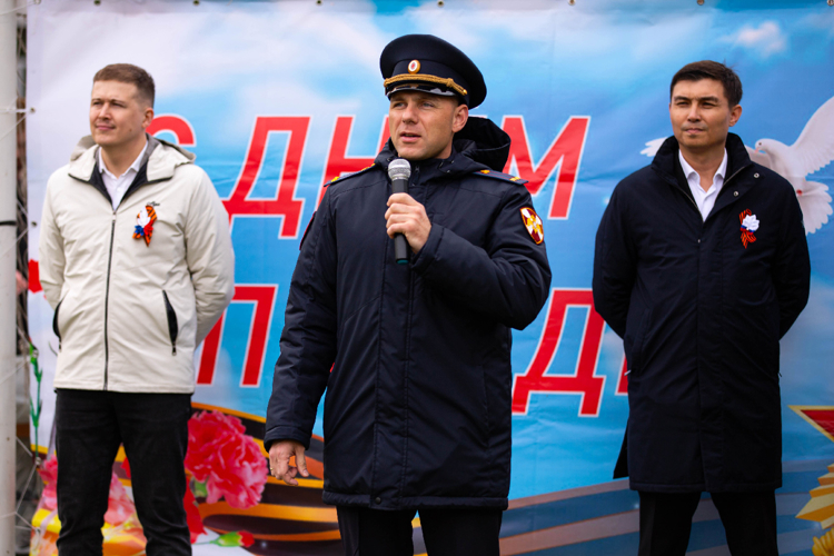 Военнослужащие казанского полка Росгвардии и школьники почтили память героев Великой Отечественной войны