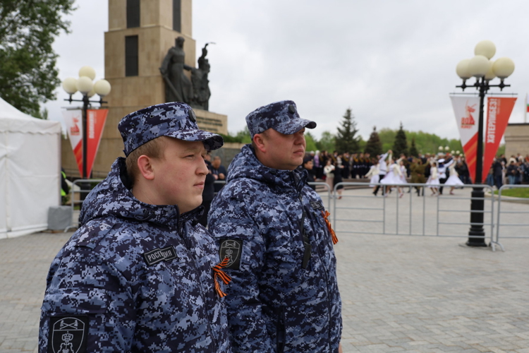В Татарстане росгвардейцы выполнили задачи по обеспечению безопасности празднования Дня Великой Победы