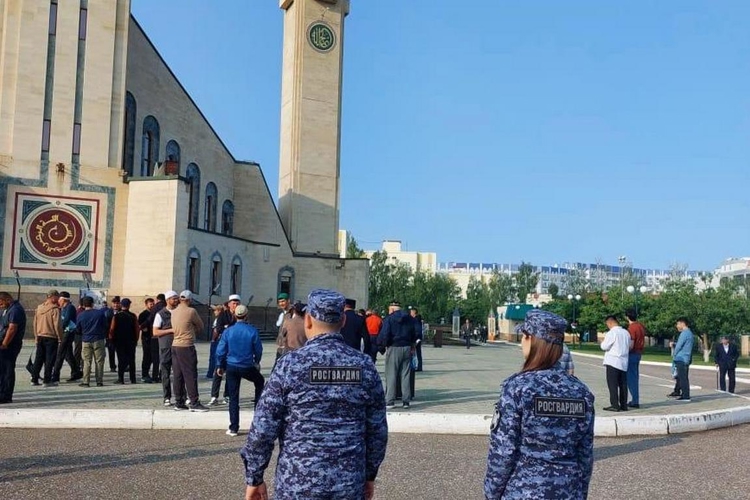 Росгвардейцы выполнили задачу по охране общественного порядка во время празднования Курбан-байрама в Татарстане