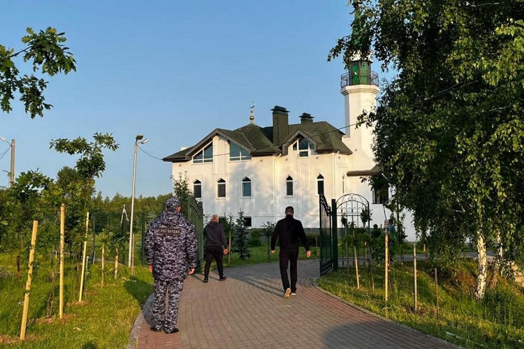 Росгвардейцы выполнили задачу по охране общественного порядка во время празднования Курбан-байрама в Татарстане
