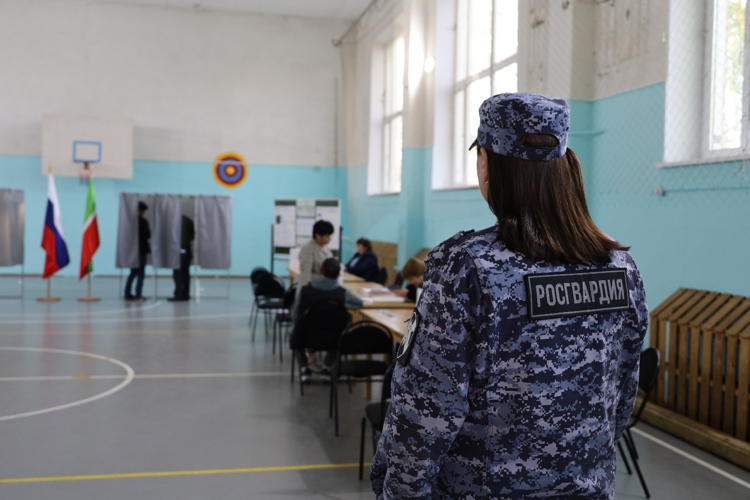 В Татарстане Росгвардия выполнила задачи по обеспечению безопасности во время мероприятий Единого дня голосования