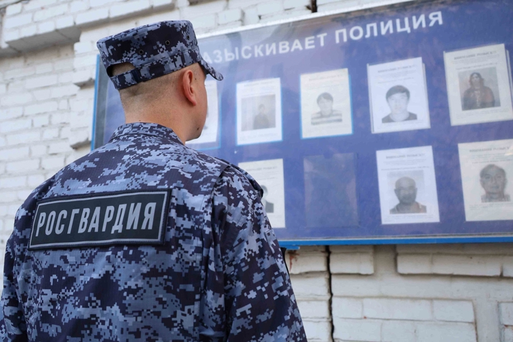 В Набережных Челнах росгвардейцы задержали двоих мужчин, объявленных в федеральный розыск за ранее совершенные преступления