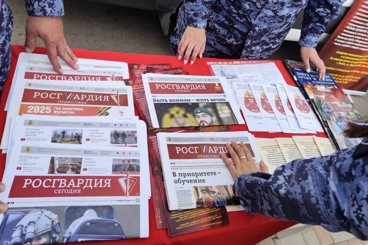 Сотрудники вневедомственной охраны Росгвардии провели в Пестрецах агитационное мероприятие по привлечению на службу