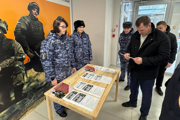В Зеленодольске сотрудники вневедомственной охраны Росгвардии провели агитационные мероприятия по набору на службу 