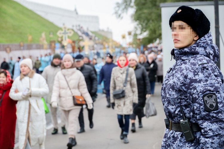В Казани Росгвардия приняла участие в обеспечении безопасности крестного хода