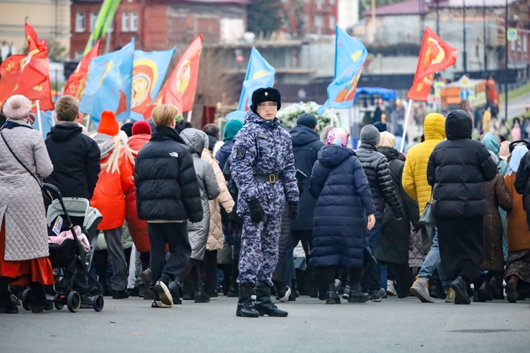 В Казани Росгвардия приняла участие в обеспечении безопасности крестного хода