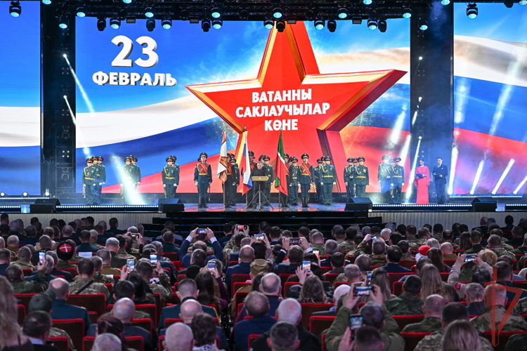 В Татарстане впервые росгвардейцев наградили почётными званиями «Заслуженный сотрудник войск национальной гвардии по Республике Татарстан»