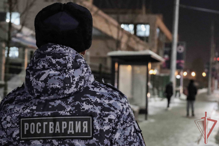 В Набережных Челнах сотрудники вневедомственной охраны Росгвардии задержали подозреваемого в краже из магазина