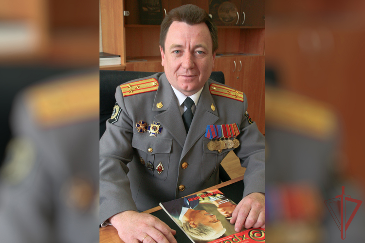 Ветеран вневедомственной охраны Татарстана Росгвардии полковник полиции в отставке Наил Гарифулин отмечает 60-летний юбилей 