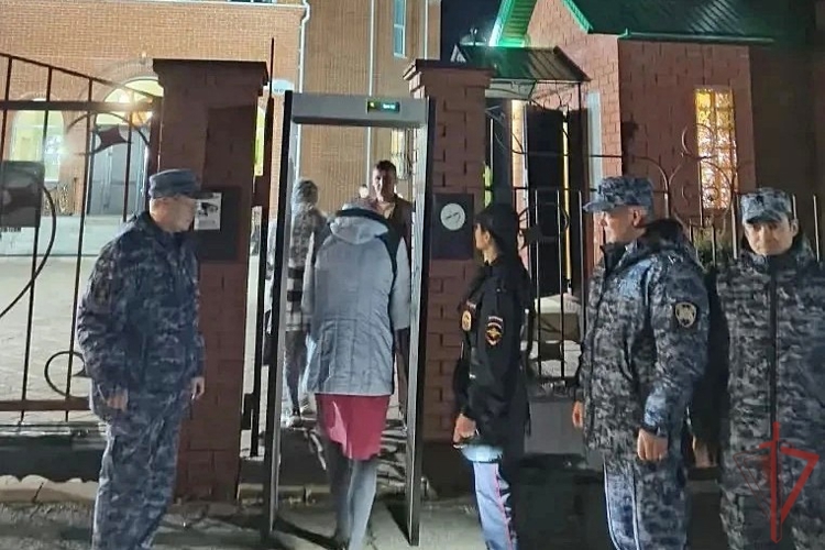 В Татарстане росгвардейцы приняли участие в обеспечении безопасности празднования православной Пасхи