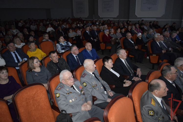 В Казани ветераны вневедомственной охраны Росгвардии приняли участие в мероприятии, посвященном 35-летию создания ветеранской организации МВД