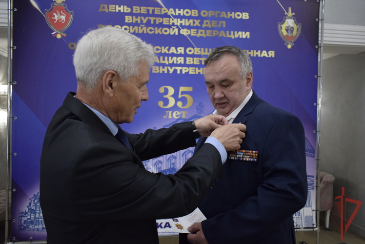 В Казани ветераны вневедомственной охраны Росгвардии приняли участие в мероприятии, посвященном 35-летию создания ветеранской организации МВД