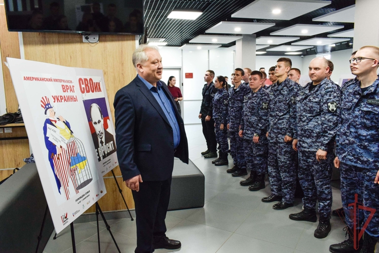 В Управлении Росгвардии по Республике Татарстан открылась выставка молодежных политических плакатов «В правде наша сила»