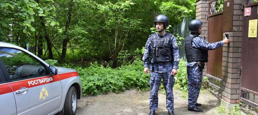 Сотрудники Росгвардии в Татарстане проверяют, как обеспечена безопасность детей в оздоровительных лагерях