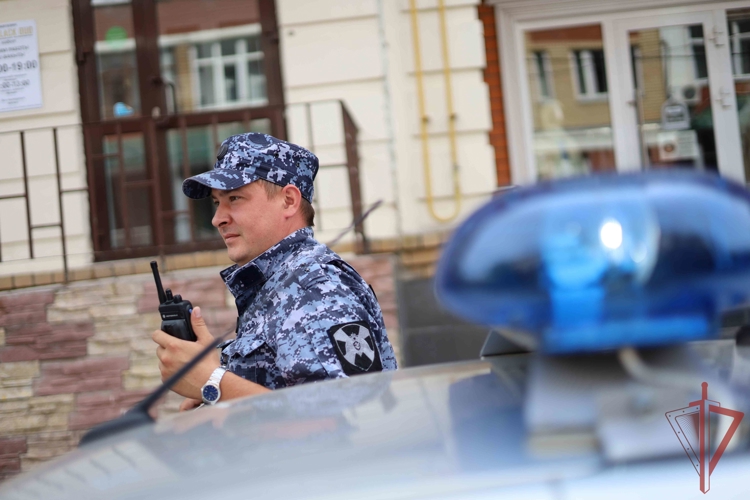 В Нижнекамске сотрудники Росгвардии задержали подозреваемого в краже из магазина
