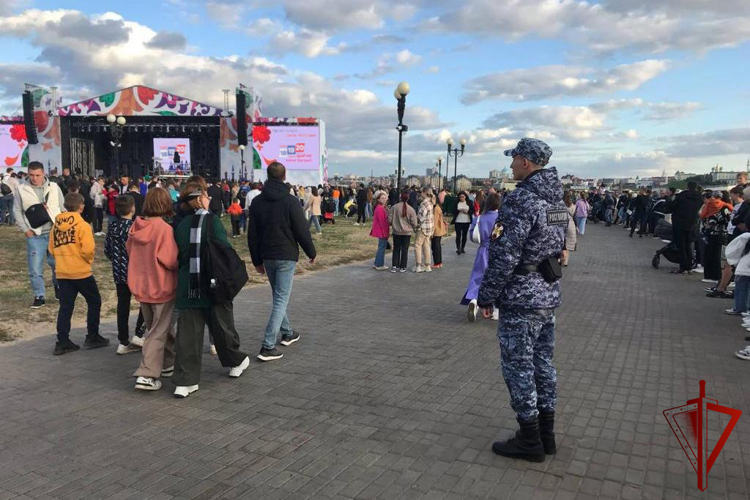 В Татарстане Росгвардия выполнила задачи по обеспечению безопасности во время мероприятий Единого дня голосования