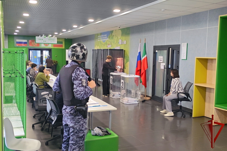 В Татарстане Росгвардия выполнила задачи по обеспечению безопасности во время мероприятий Единого дня голосования