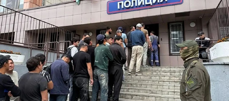В Татарстане бойцы СОБР Росгвардии оказали силовую поддержку при проведении рейдов по выявлению незаконных мигрантов