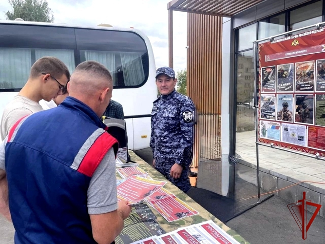 Росгвардейцы в Татарстане проводят профориентационные акции для будущих кандидатов на службу